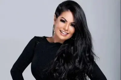 Paulinha Abelha