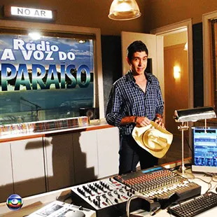 Capa da trilha de Paraíso